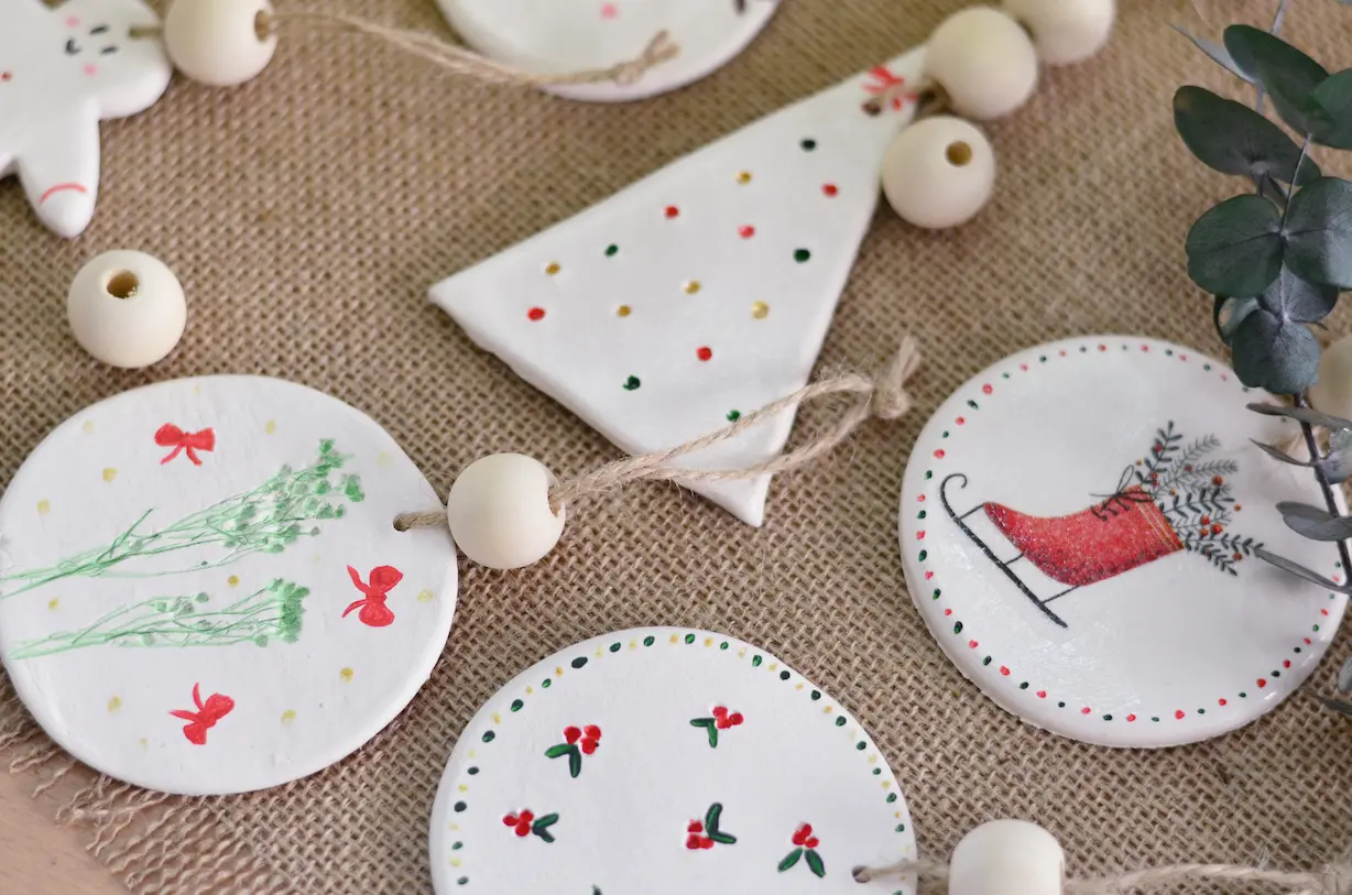 adornos navideños de ceramica